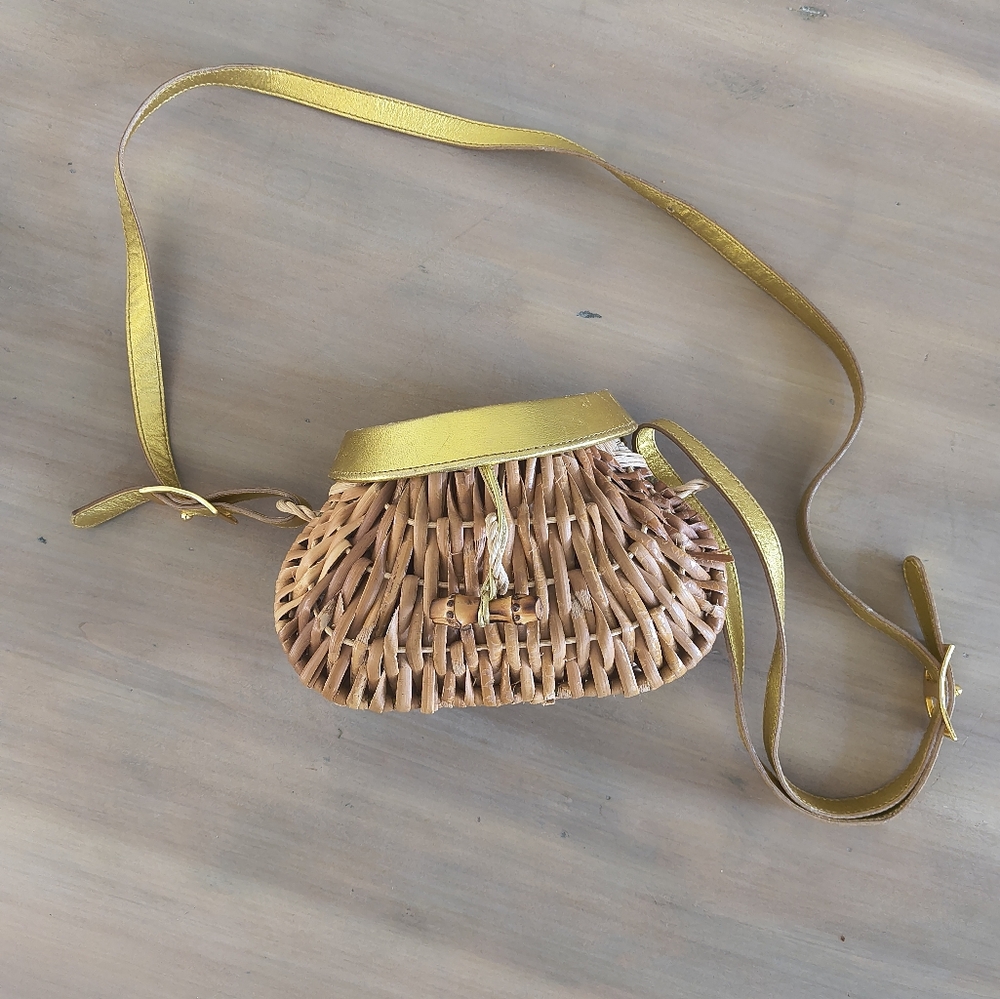 Stylish Tan and Gold Woven Women's Bag